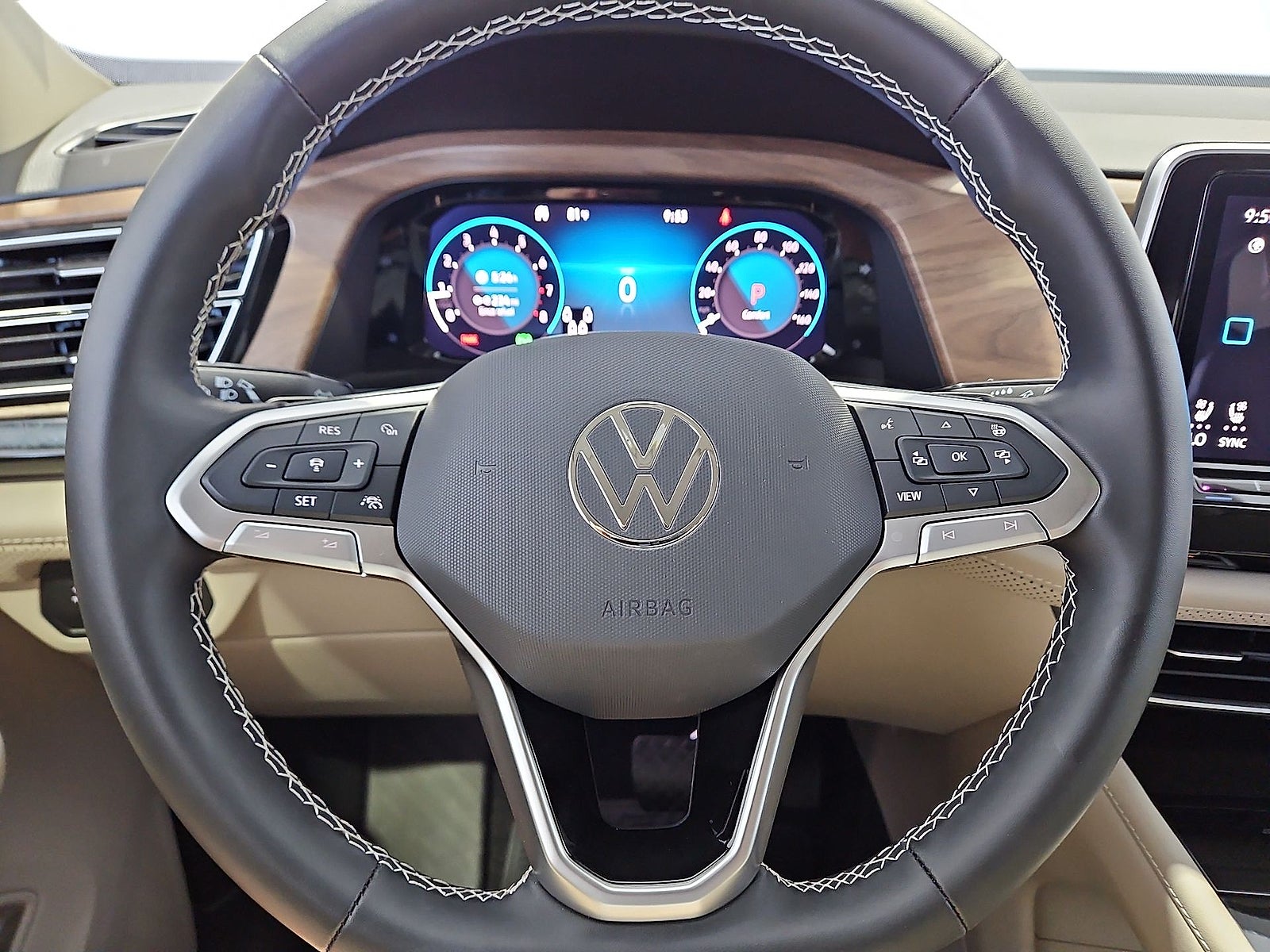 2026 Volkswagen Atlas SE with Technology