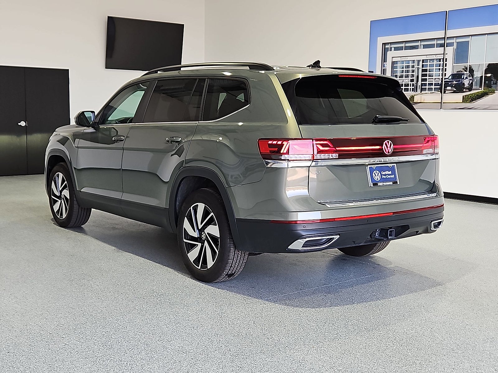 2026 Volkswagen Atlas SE with Technology