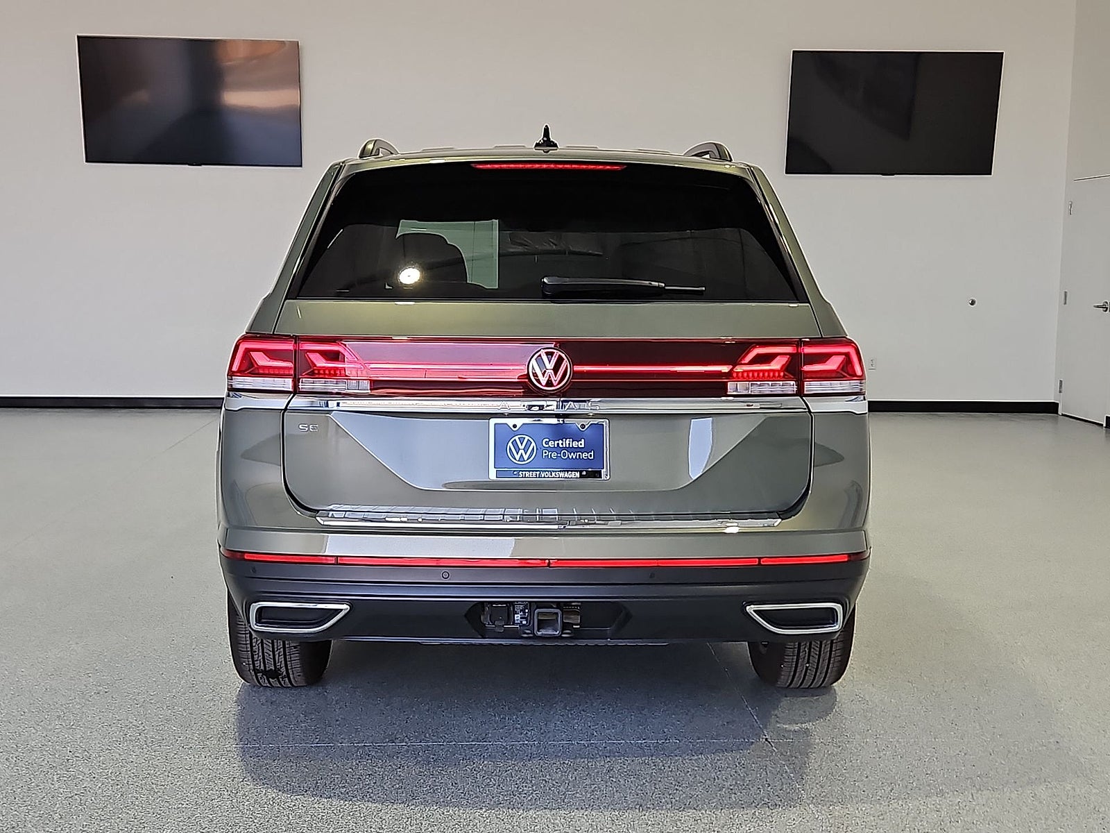 2026 Volkswagen Atlas SE with Technology