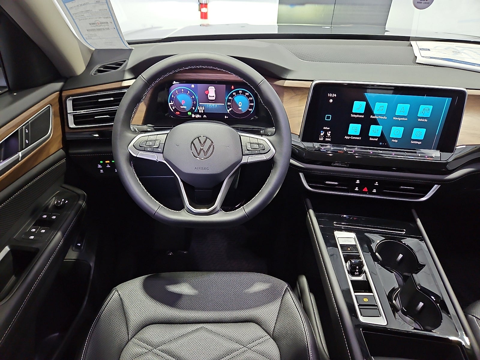 2026 Volkswagen Atlas SE with Technology