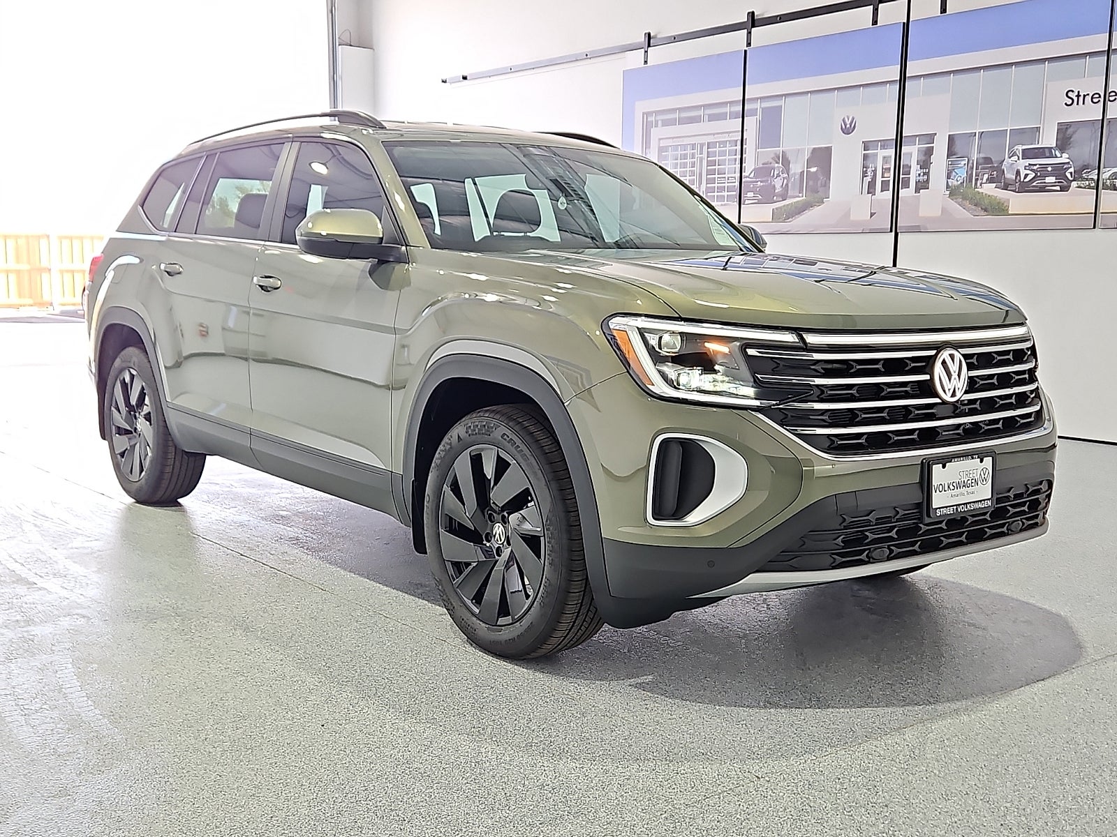 2026 Volkswagen Atlas SE with Technology