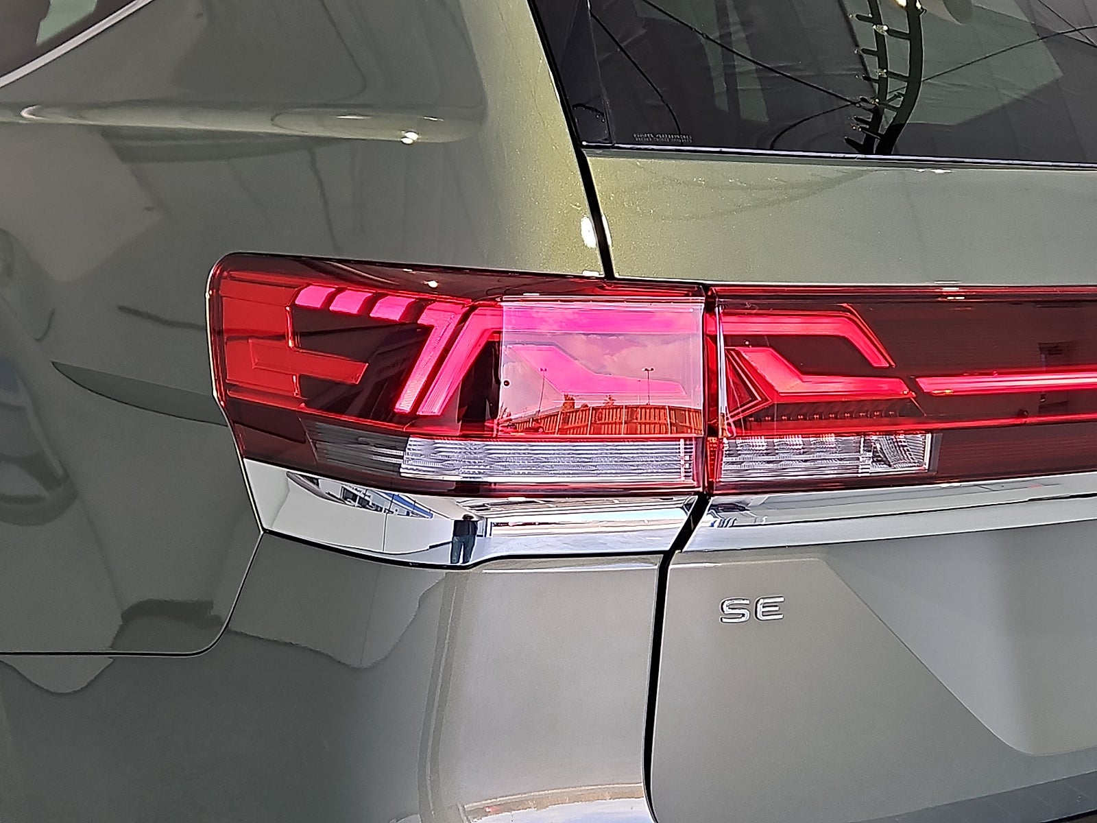 2026 Volkswagen Atlas SE with Technology