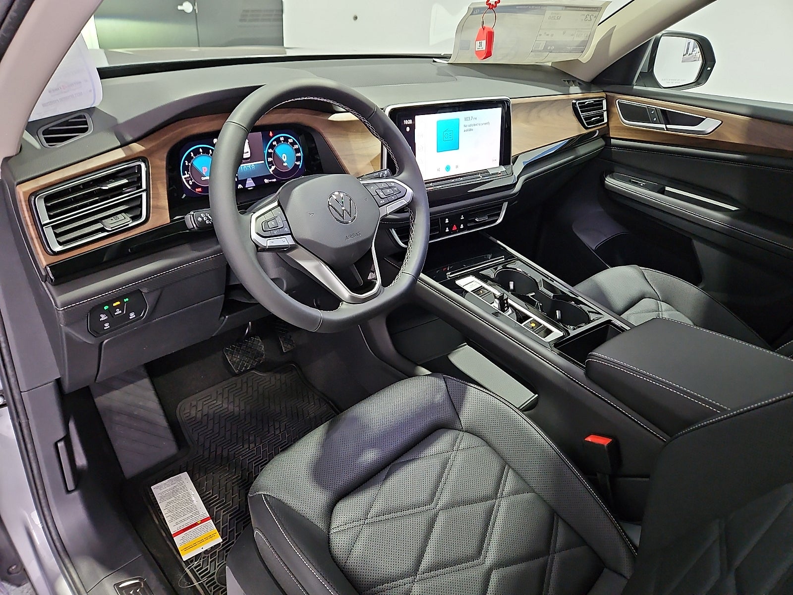 2026 Volkswagen Atlas SE with Technology