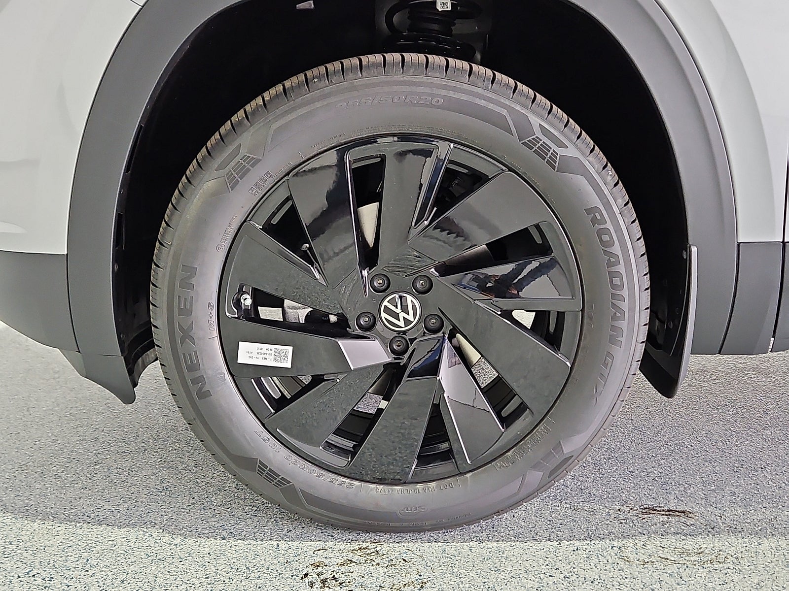 2026 Volkswagen Atlas SE with Technology