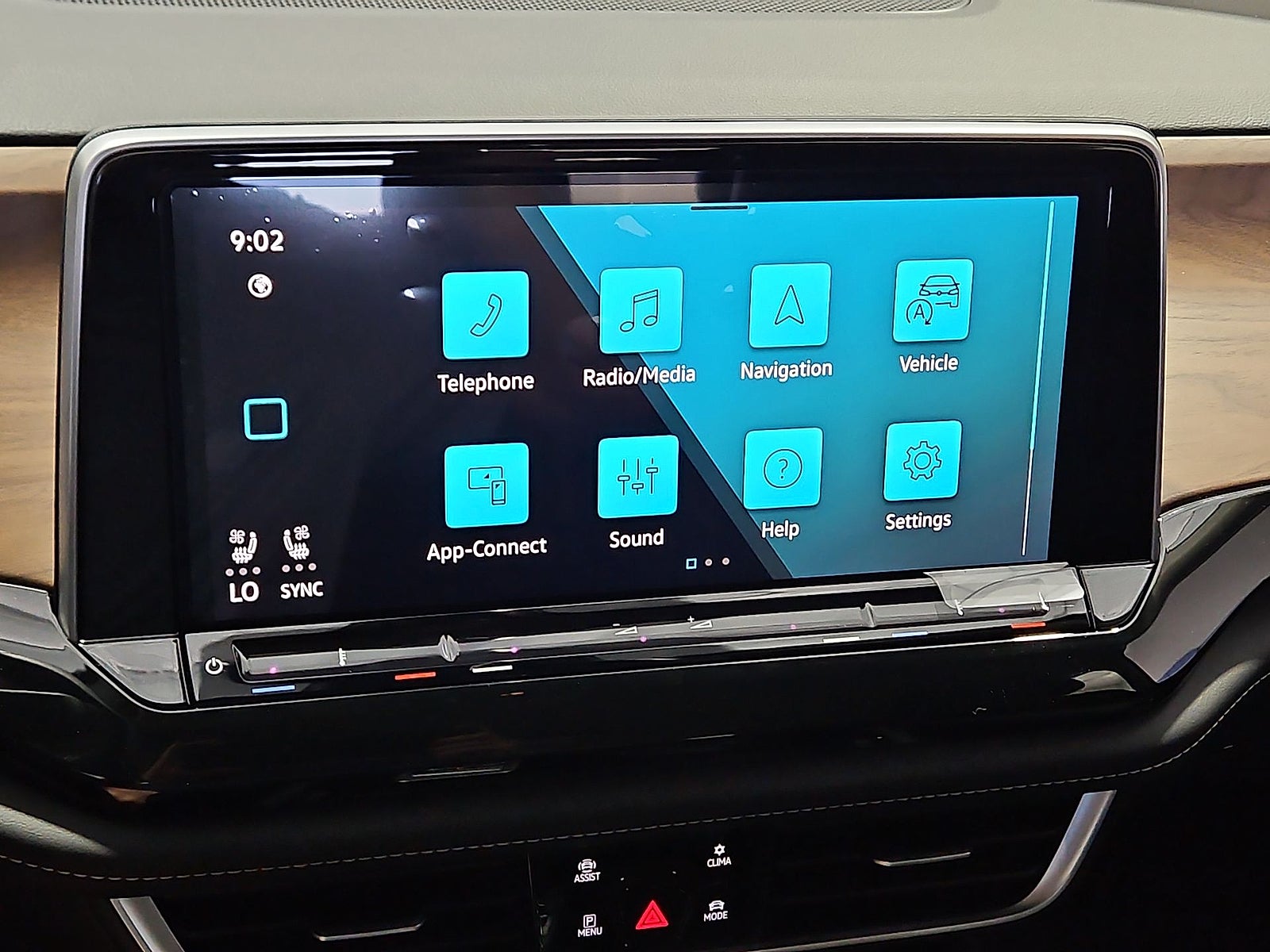 2026 Volkswagen Atlas SE with Technology