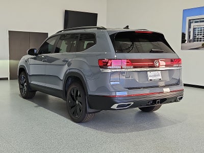 2026 Volkswagen Atlas SE with Technology