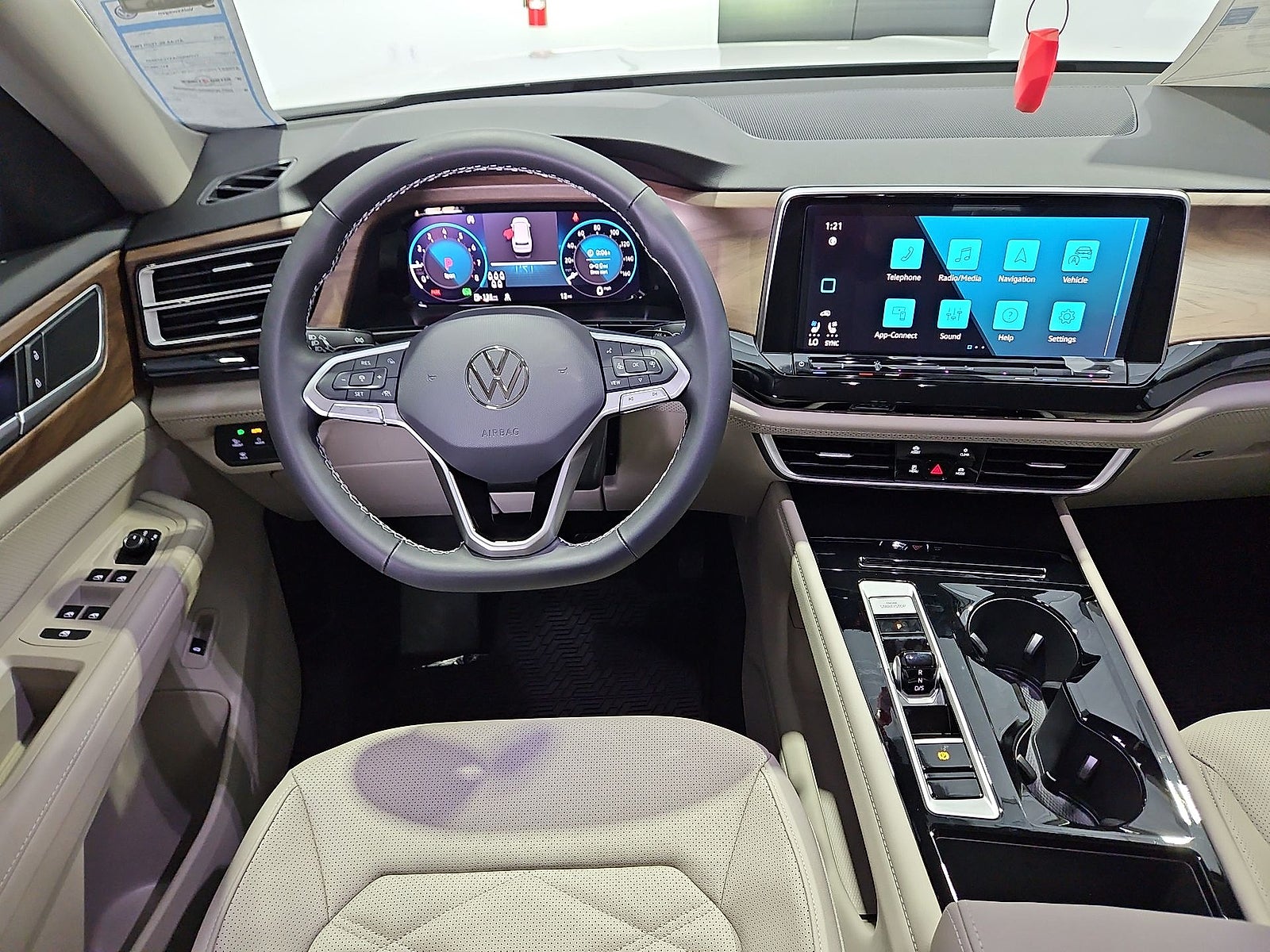 2026 Volkswagen Atlas SE with Technology