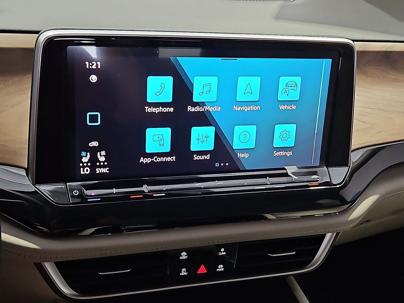 2026 Volkswagen Atlas SE with Technology