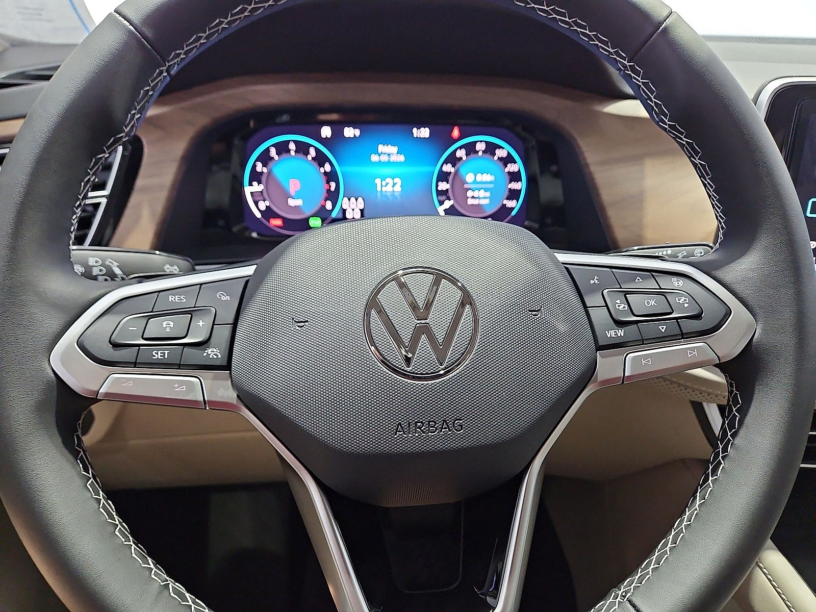 2026 Volkswagen Atlas SE with Technology