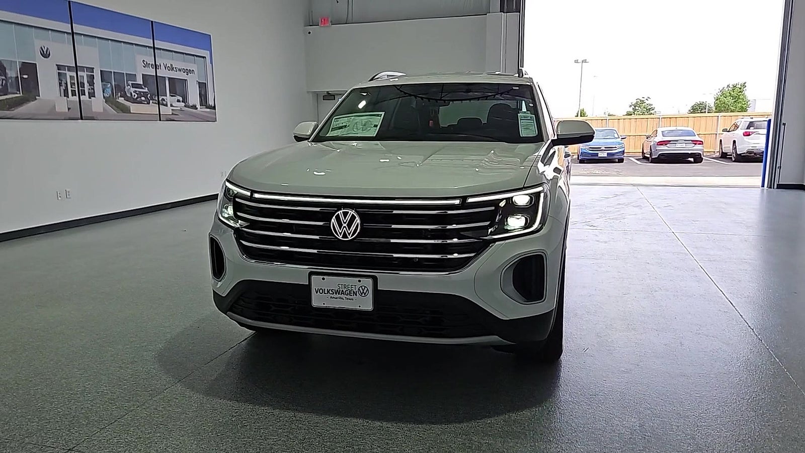 2026 Volkswagen Atlas SE with Technology