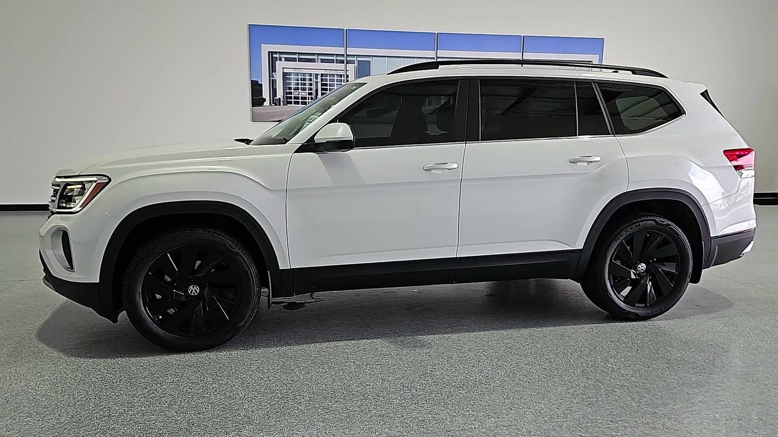 2026 Volkswagen Atlas SE with Technology