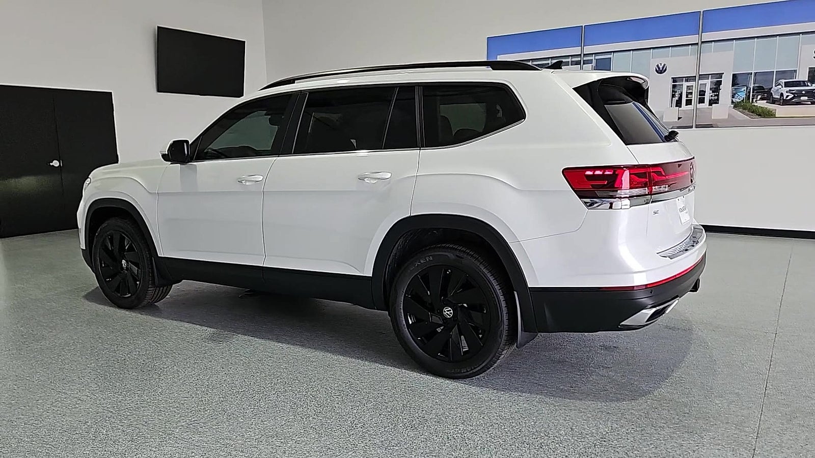 2026 Volkswagen Atlas SE with Technology