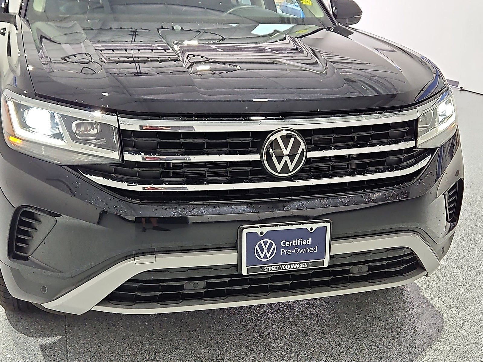 2023 Volkswagen Atlas 3.6L V6 SE w/Technology