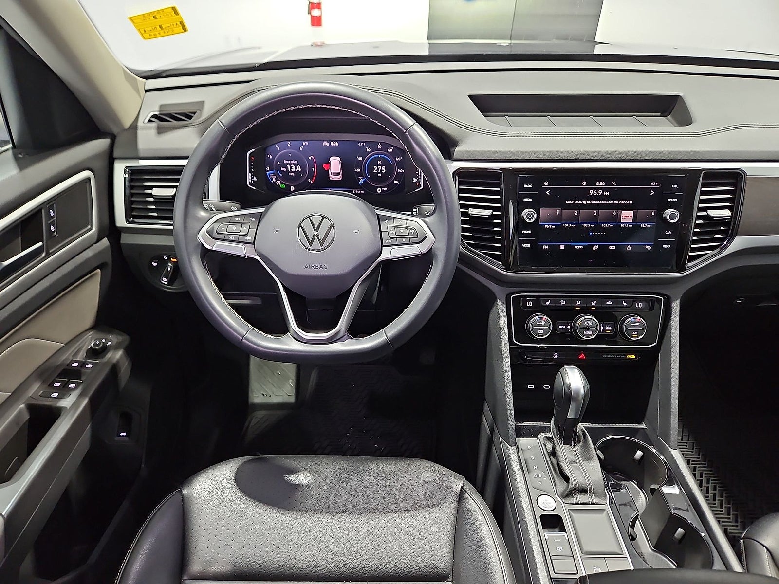 2023 Volkswagen Atlas 3.6L V6 SE w/Technology