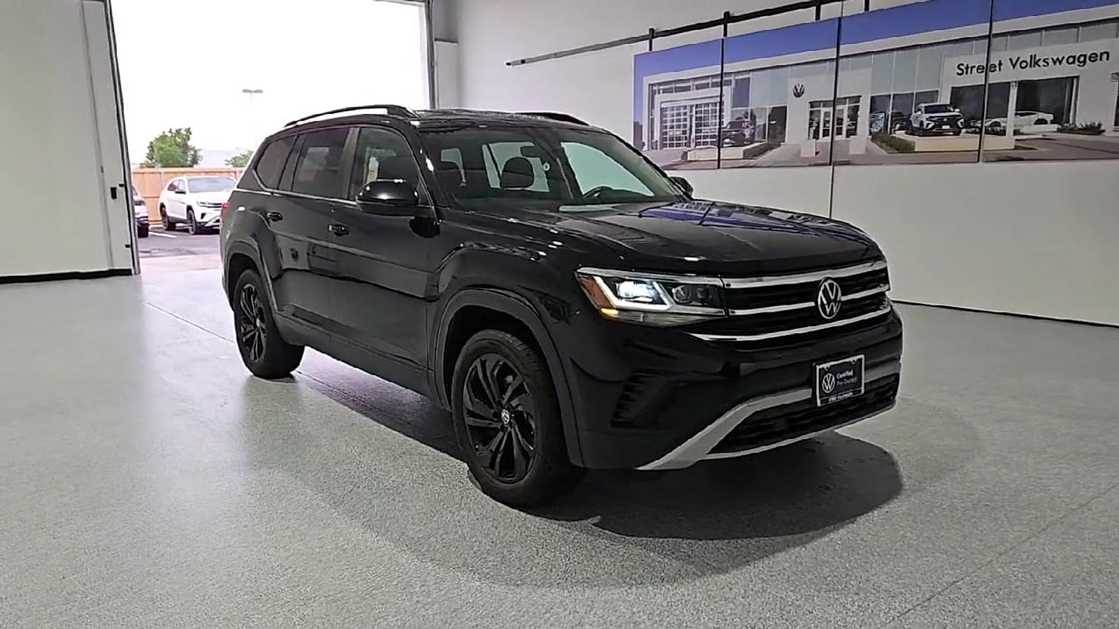 2023 Volkswagen Atlas 3.6L V6 SE w/Technology
