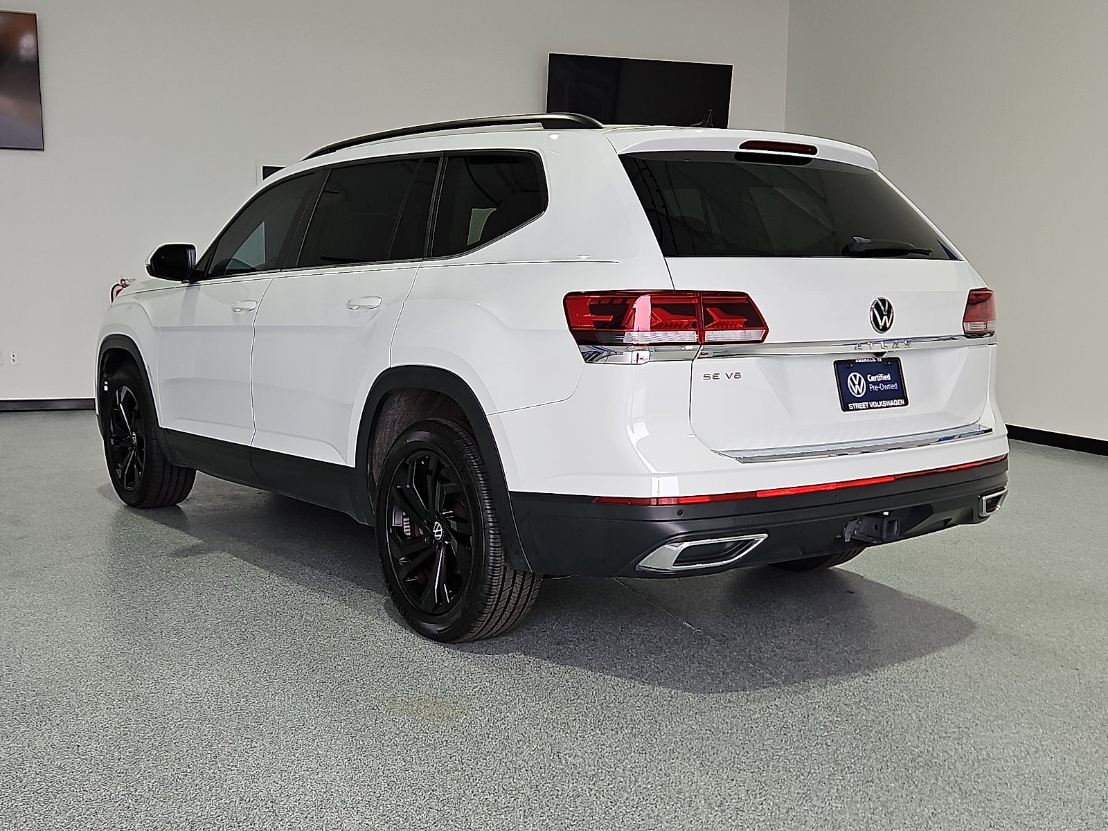 2023 Volkswagen Atlas 3.6L V6 SE w/Technology