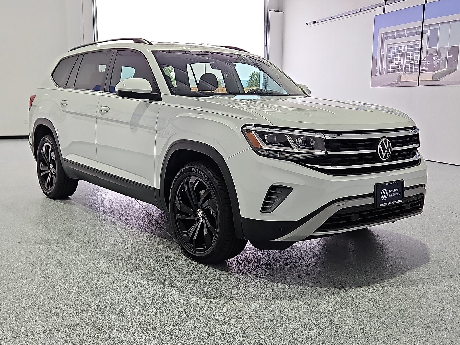 2023 Volkswagen Atlas 3.6L V6 SE w/Technology
