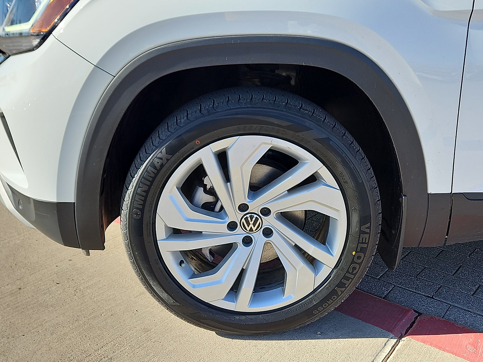 2022 Volkswagen Atlas 3.6L V6 SE w/Technology