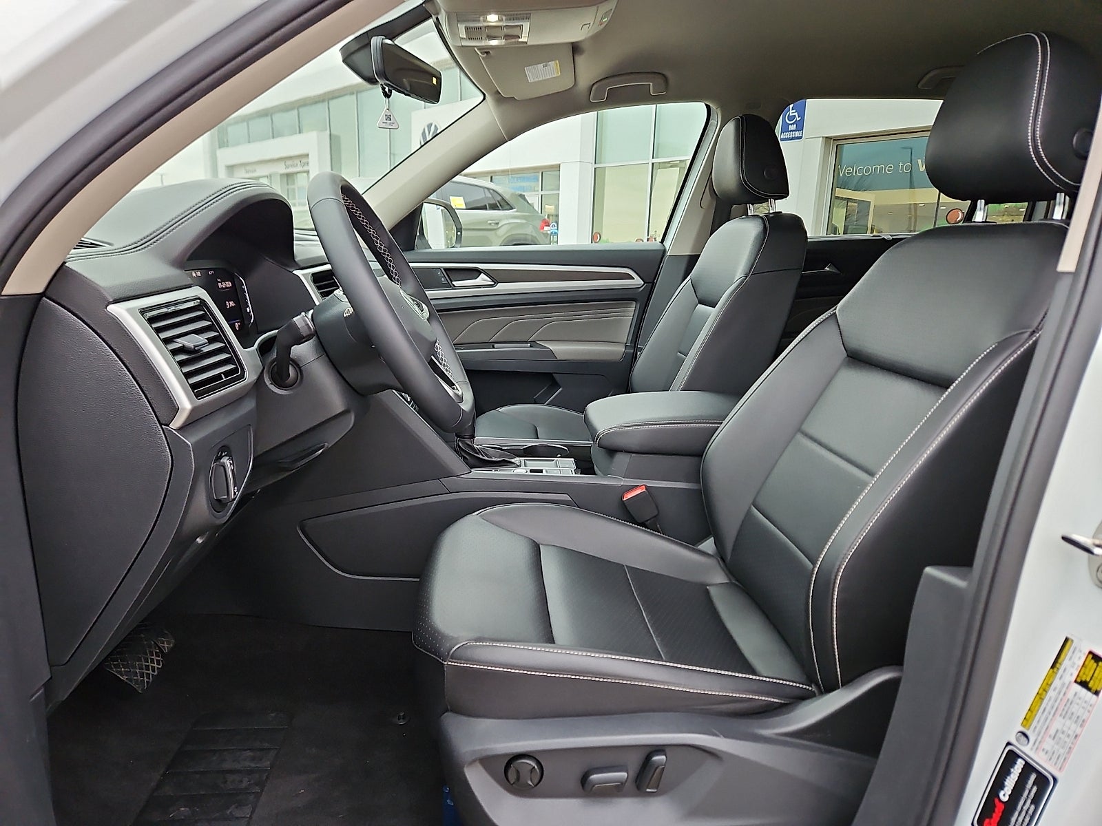 2022 Volkswagen Atlas 3.6L V6 SE w/Technology