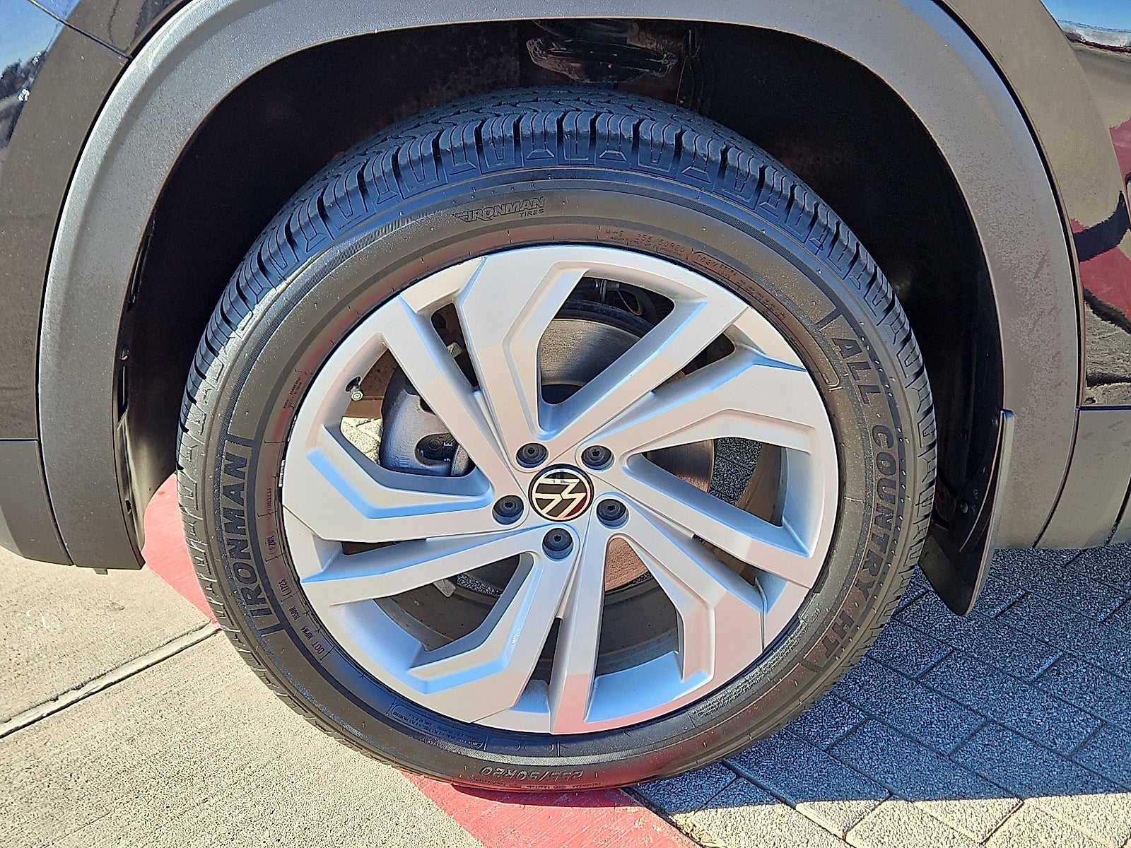 2023 Volkswagen Atlas 3.6L V6 SE w/Technology