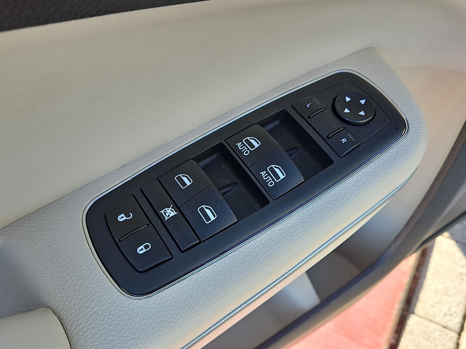 2023 Chrysler 300 Touring