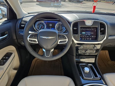 2023 Chrysler 300 Touring