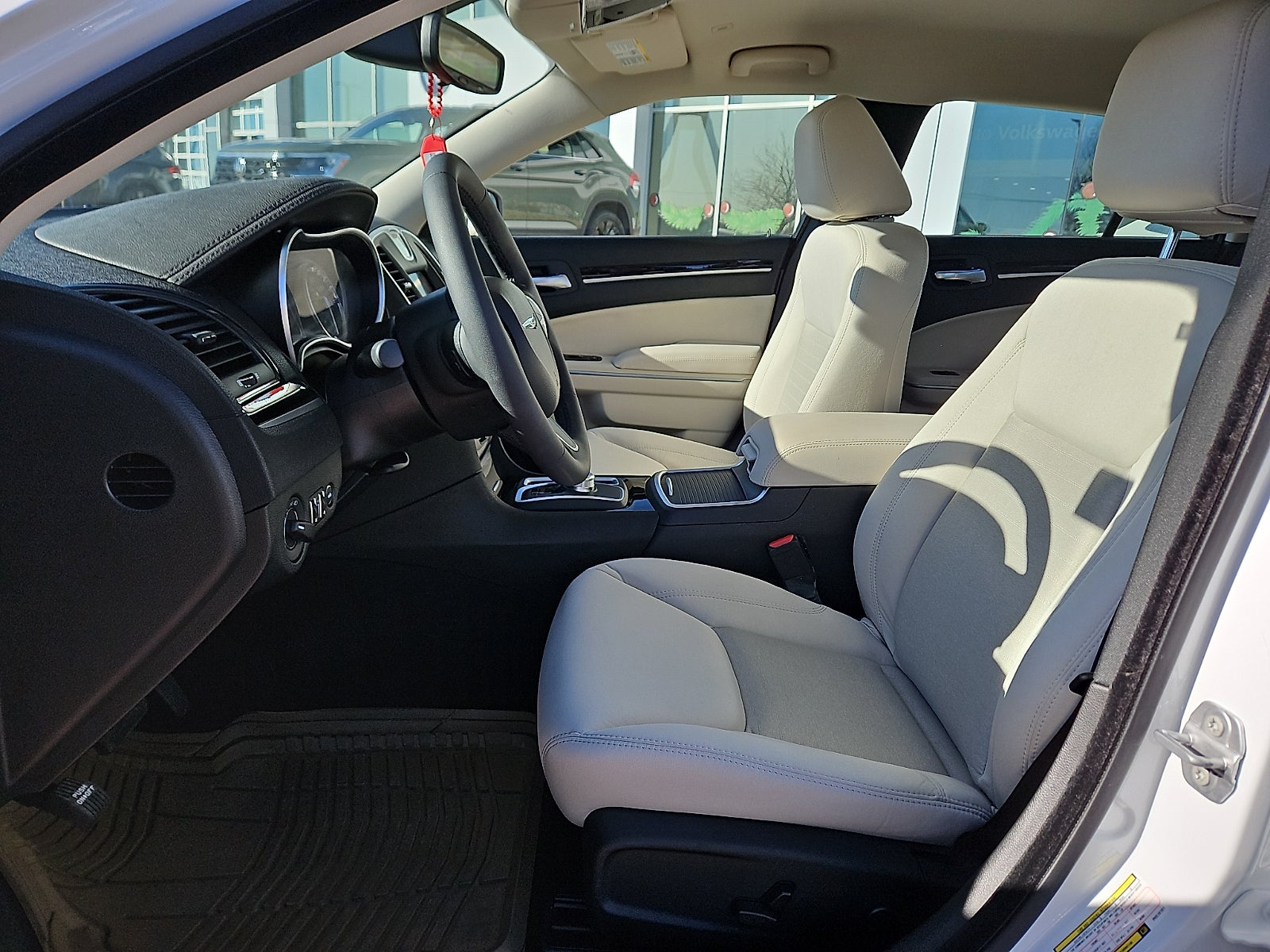 2023 Chrysler 300 Touring