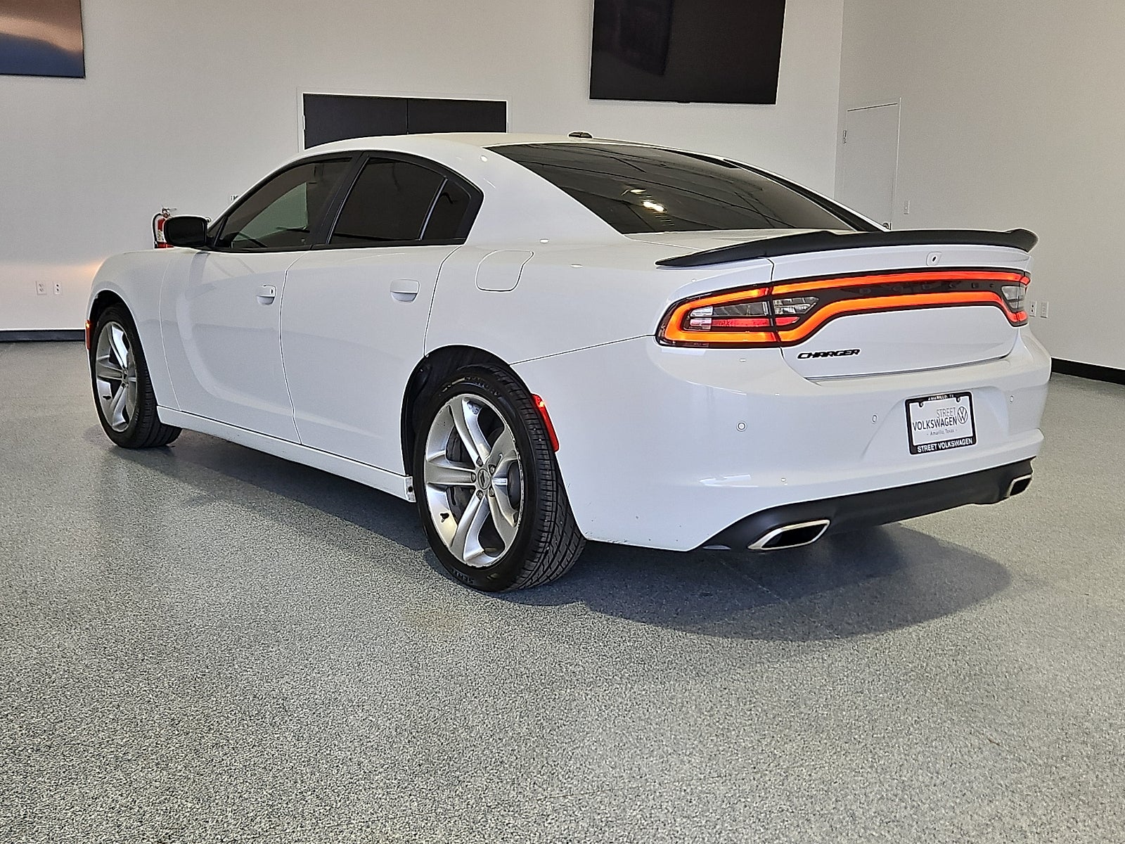 2020 Dodge Charger SXT RWD