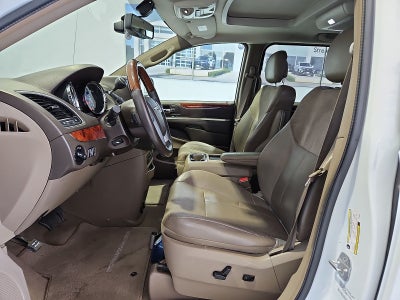 2014 Chrysler Town & Country Limited