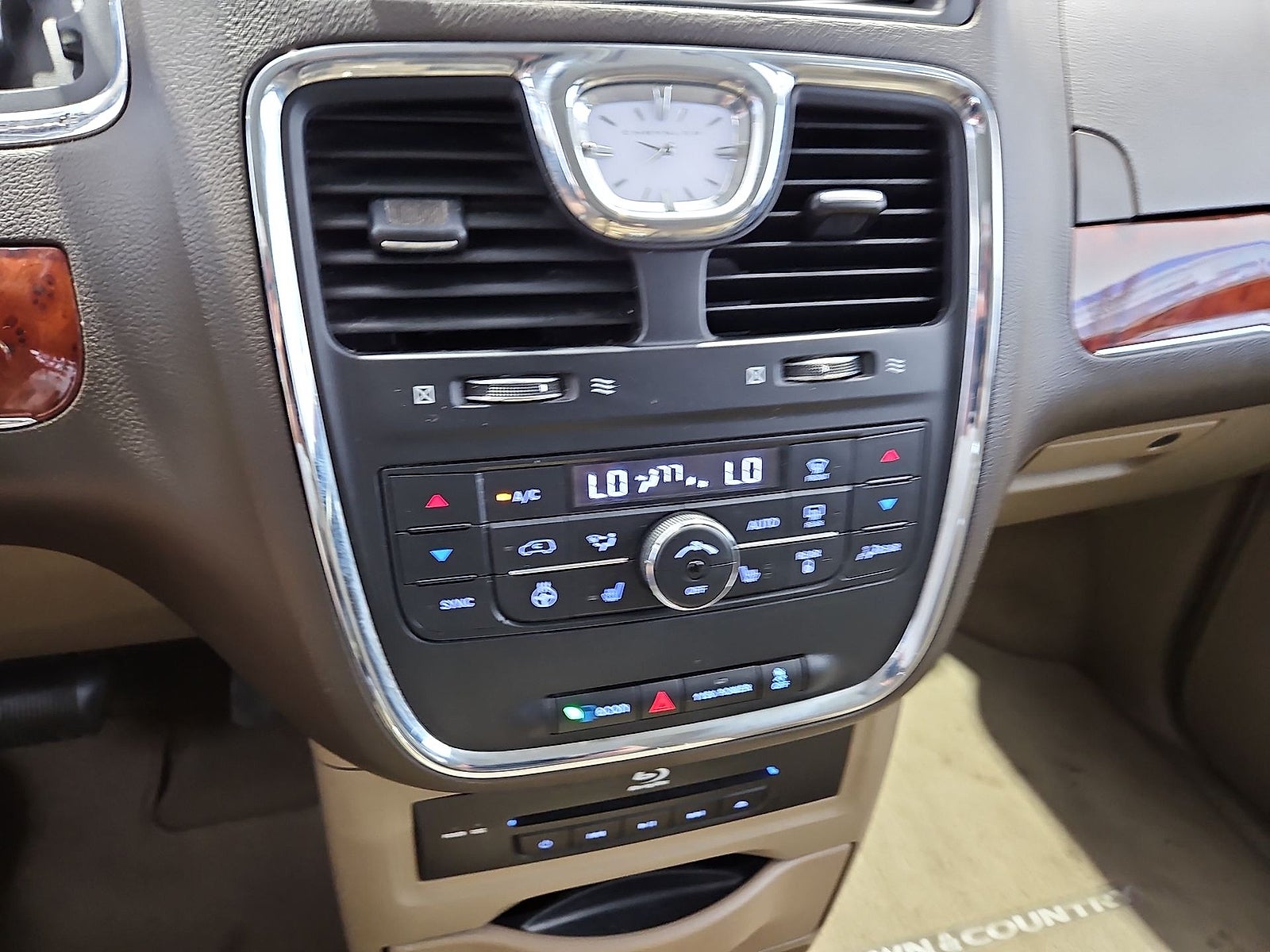 2014 Chrysler Town & Country Limited