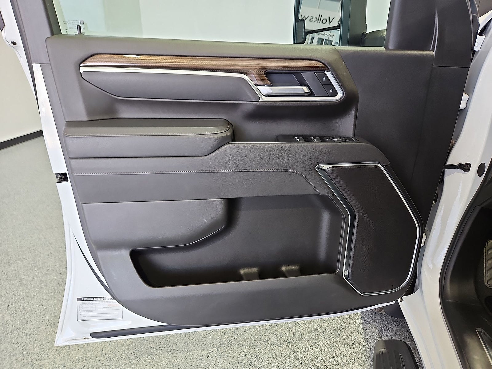 2025 Chevrolet Silverado 2500HD 4WD Crew Cab Standard Bed LT