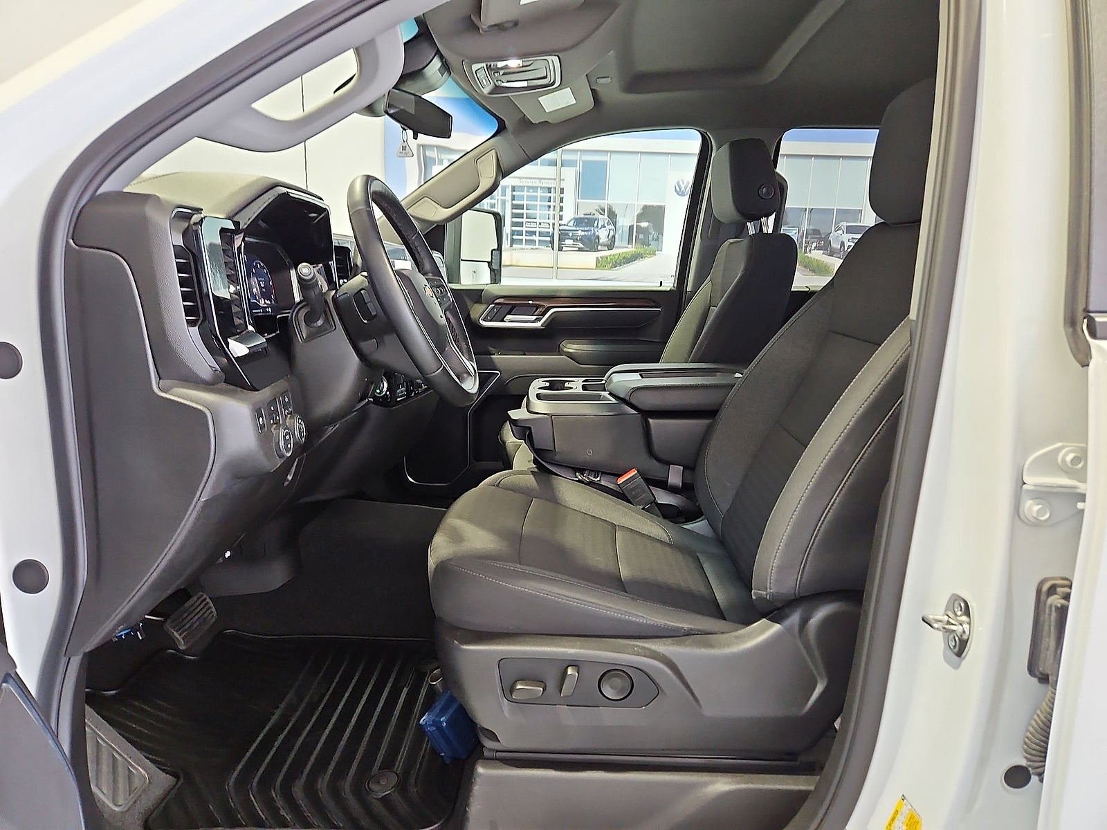 2025 Chevrolet Silverado 2500HD 4WD Crew Cab Standard Bed LT