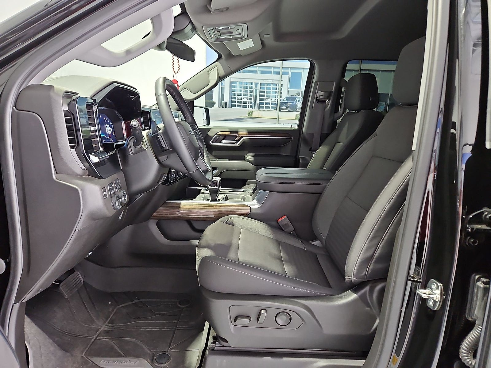2023 Chevrolet Silverado 1500 4WD Crew Cab Short Bed RST