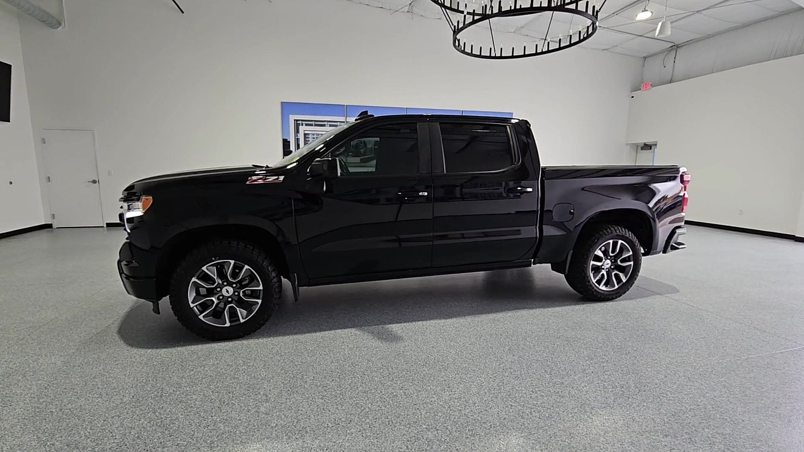 2023 Chevrolet Silverado 1500 4WD Crew Cab Short Bed RST