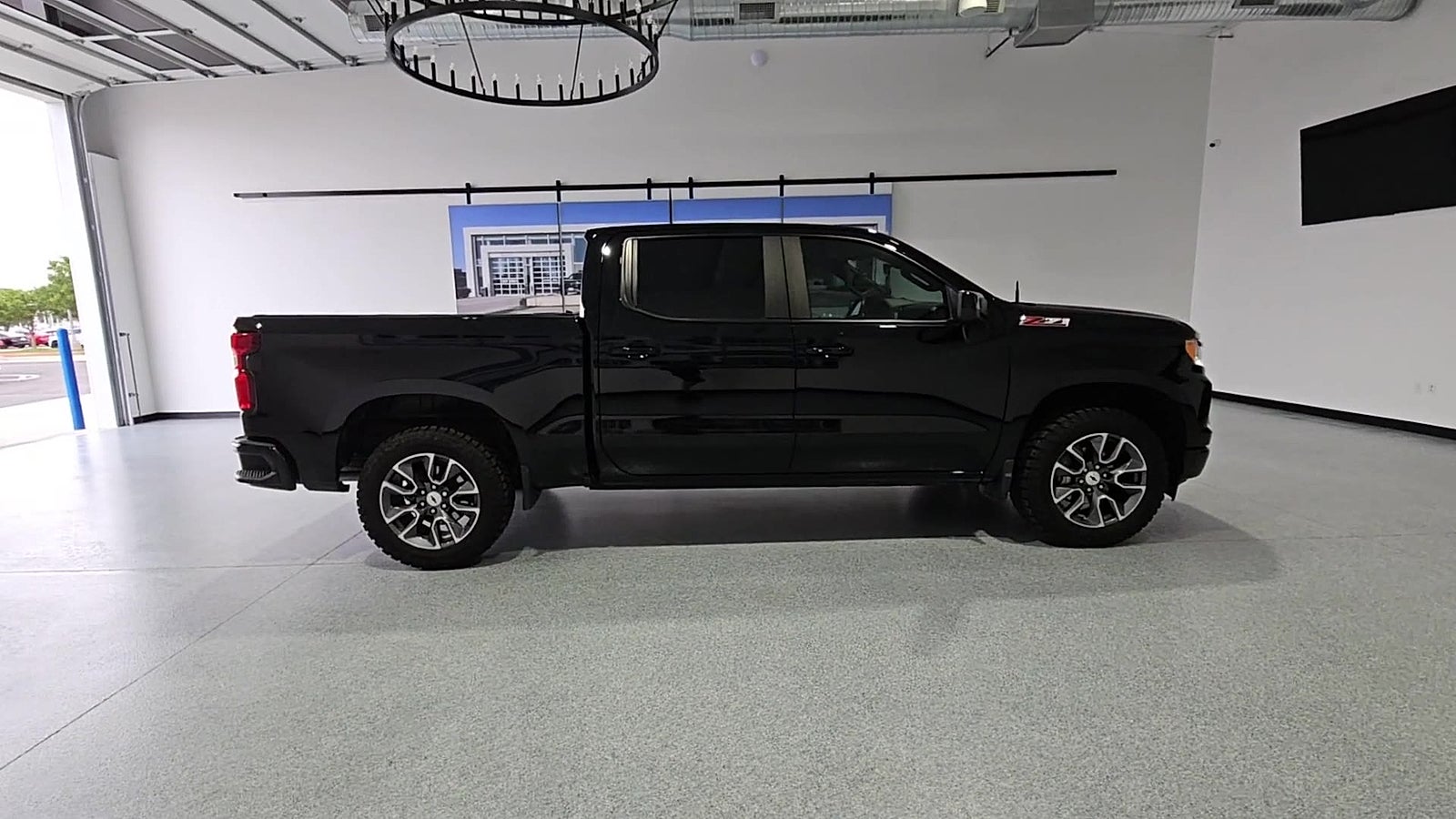 2023 Chevrolet Silverado 1500 4WD Crew Cab Short Bed RST