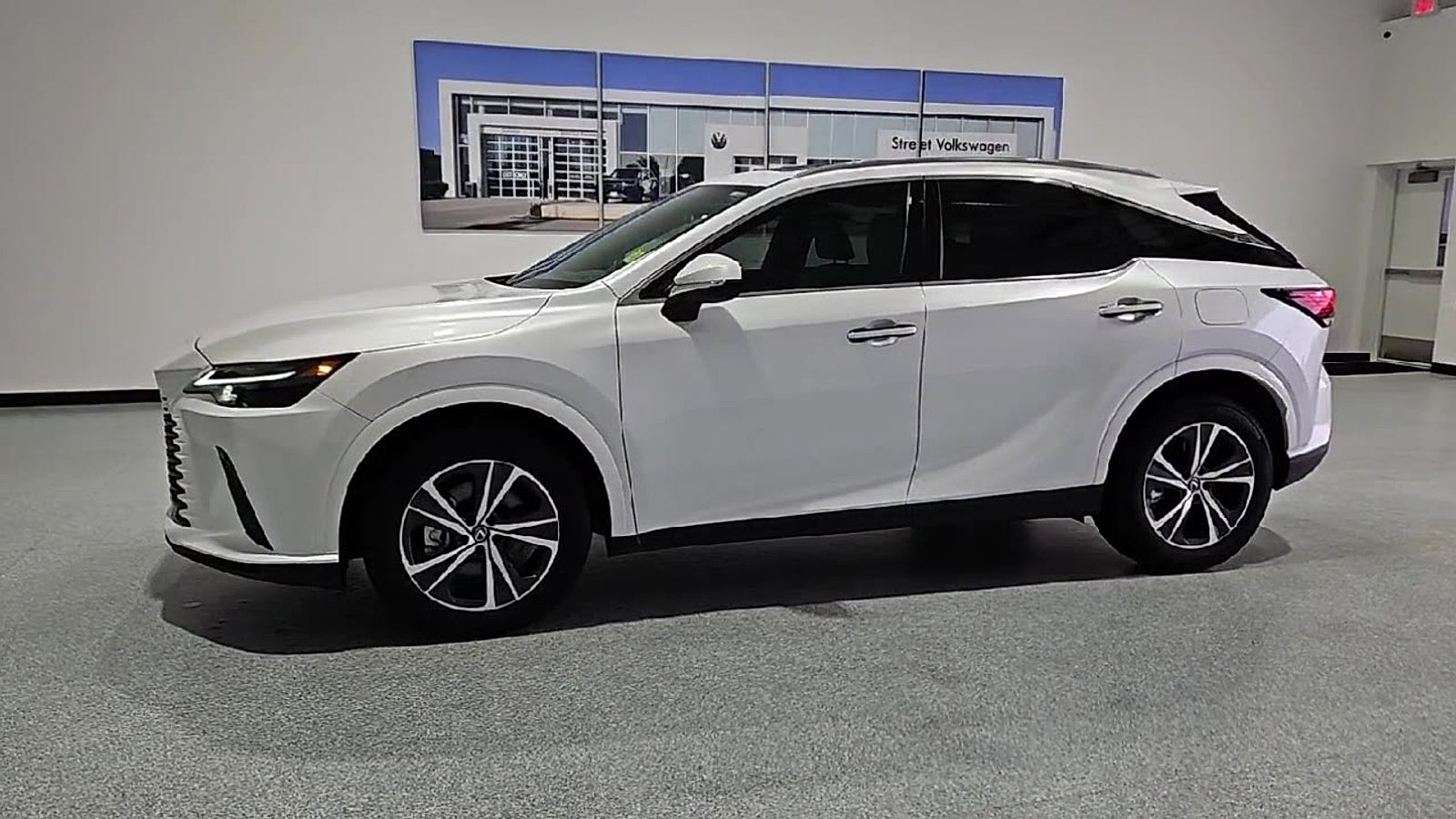 2025 Lexus RX 350h Premium