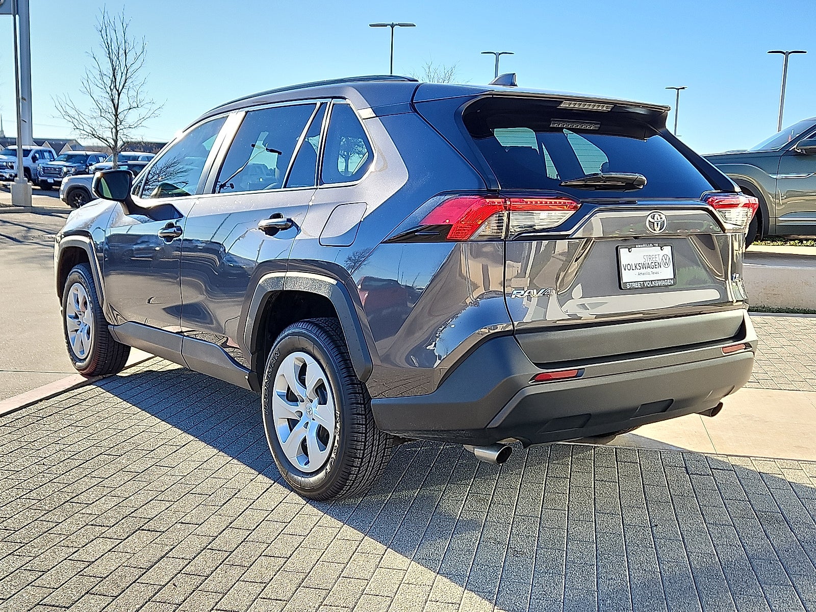 2020 Toyota RAV4 LE