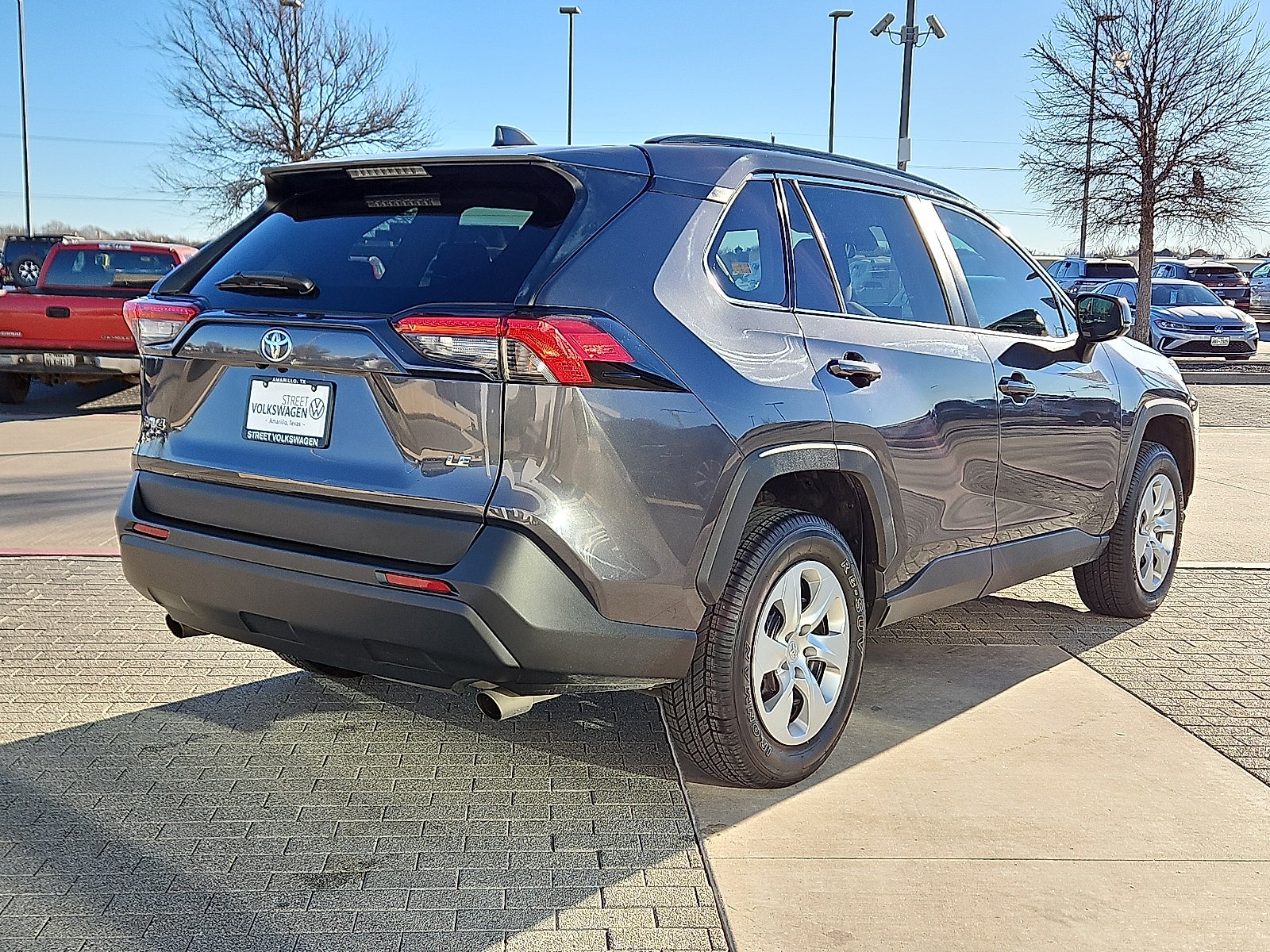 2020 Toyota RAV4 LE