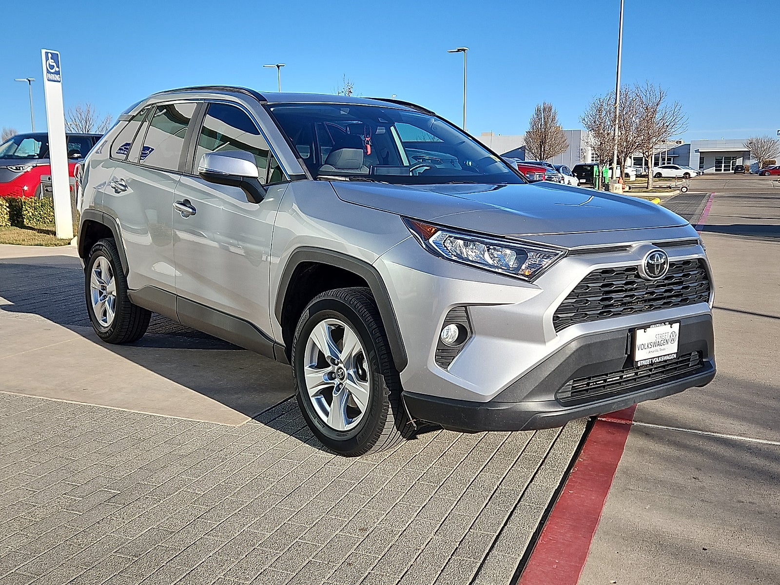 2020 Toyota RAV4 XLE