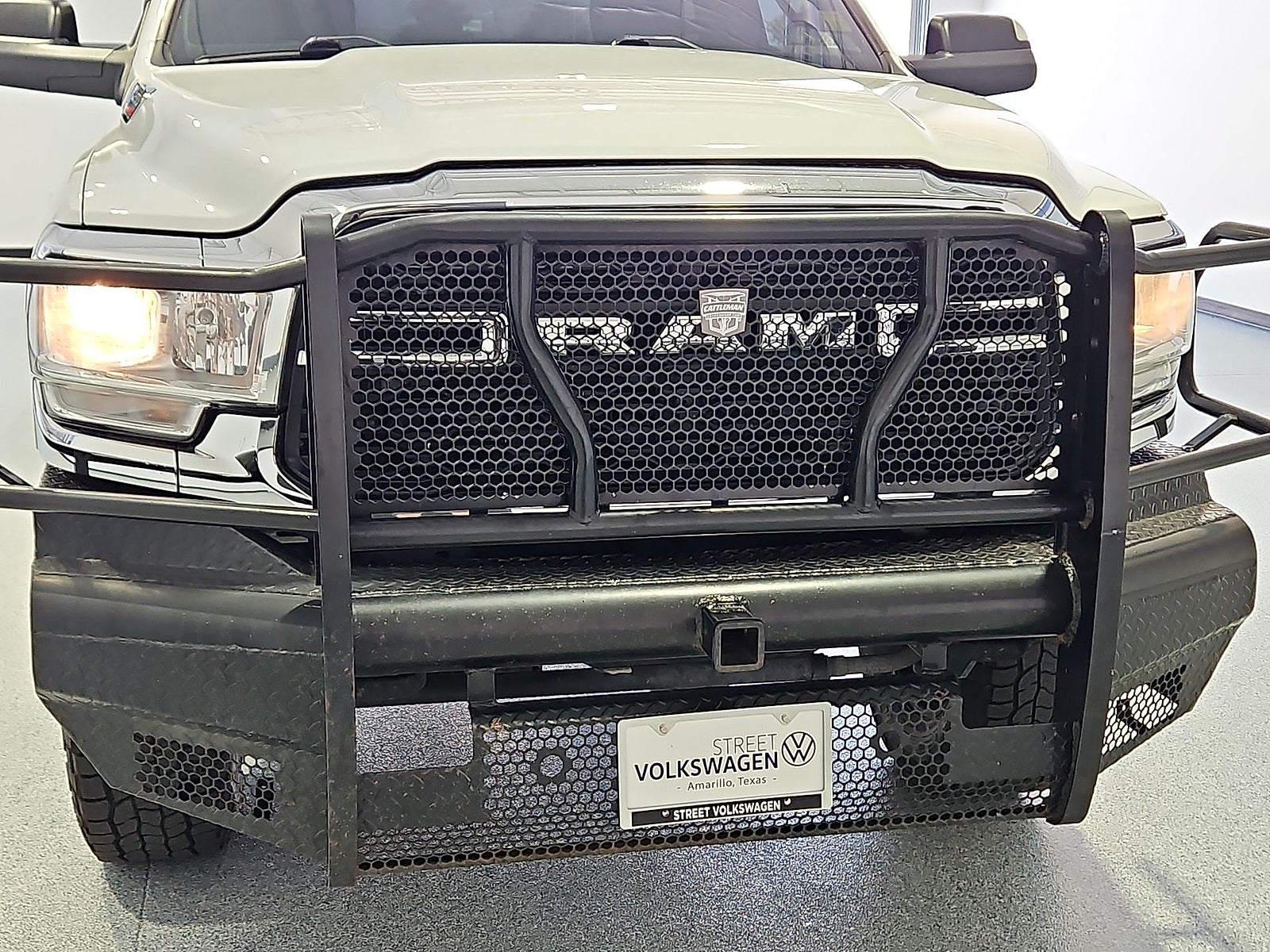 2022 RAM 2500 Tradesman Regular Cab 4x4 8' Box