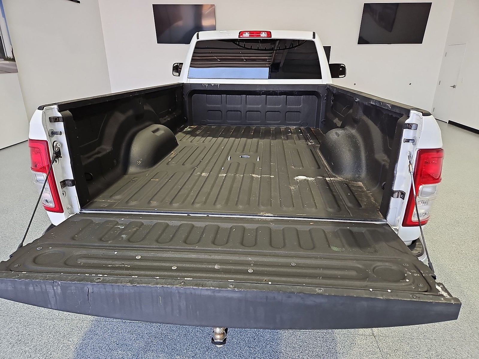 2022 RAM 2500 Tradesman Regular Cab 4x4 8' Box