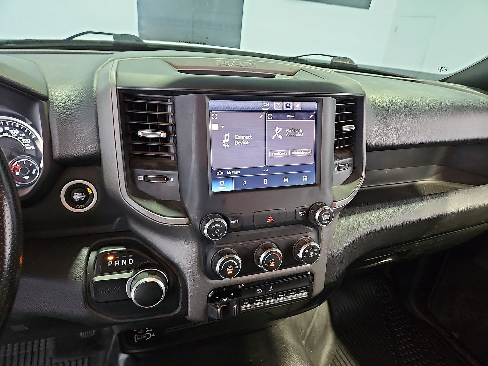 2022 RAM 2500 Tradesman Regular Cab 4x4 8' Box