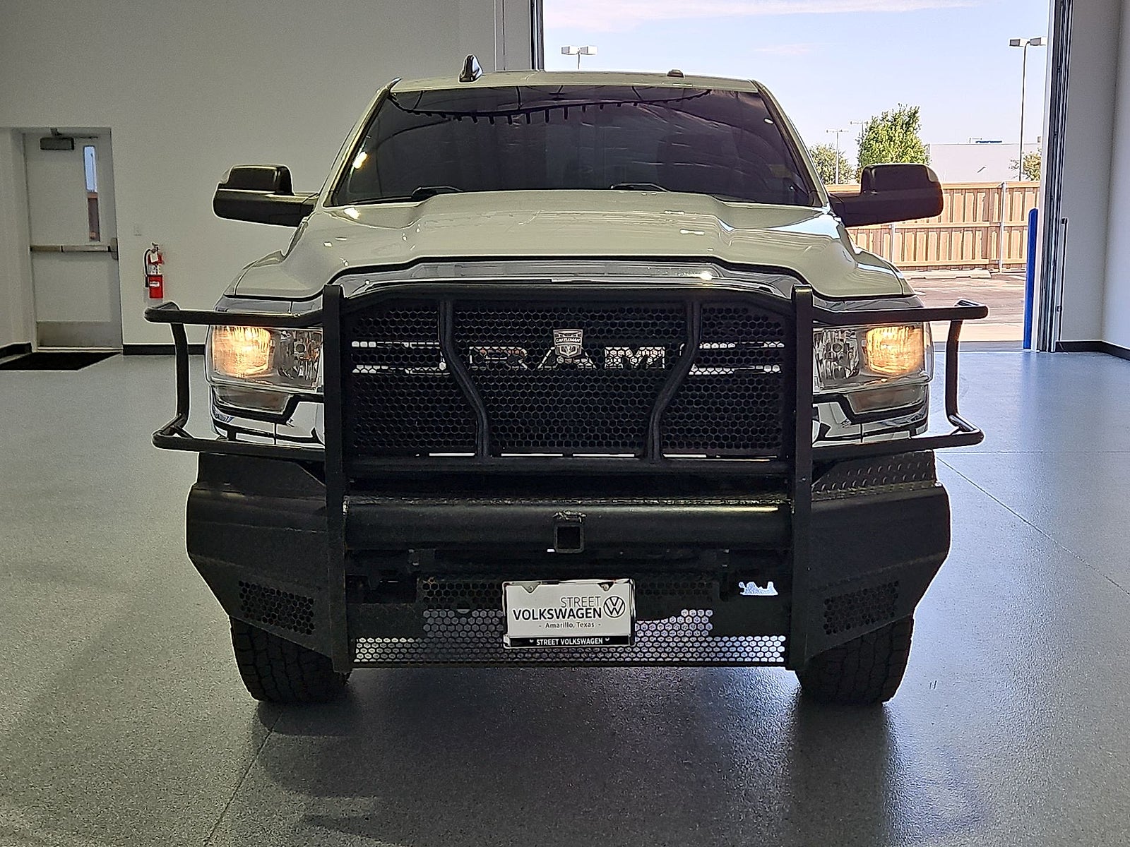 2022 RAM 2500 Tradesman Regular Cab 4x4 8' Box