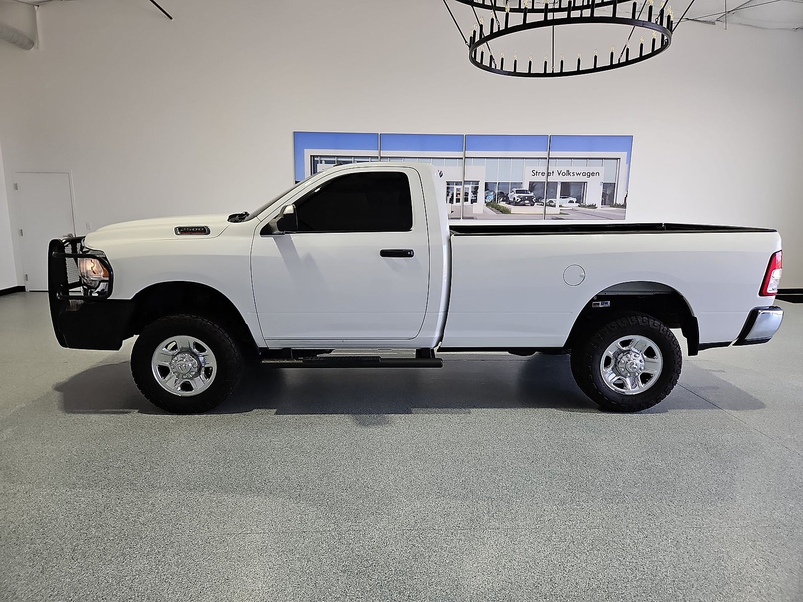 2022 RAM 2500 Tradesman Regular Cab 4x4 8' Box