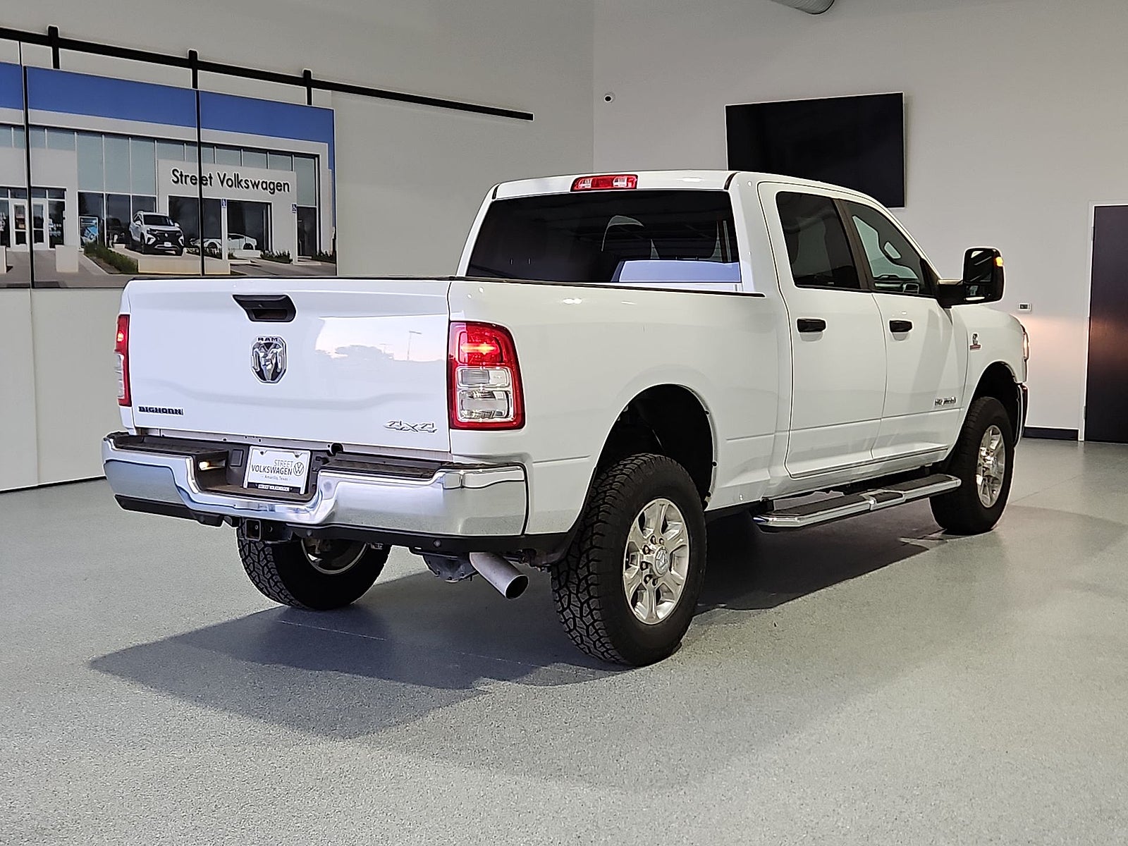 2024 RAM 2500 Big Horn Crew Cab 4x4 6'4" Box