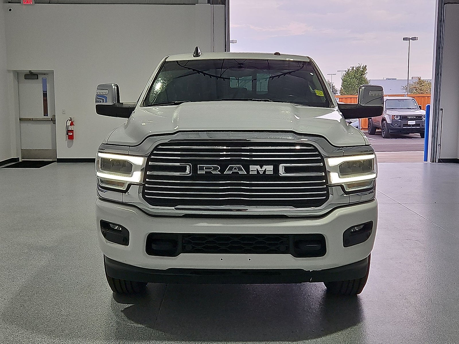2024 RAM 2500 Laramie Crew Cab 4x4 6'4" Box