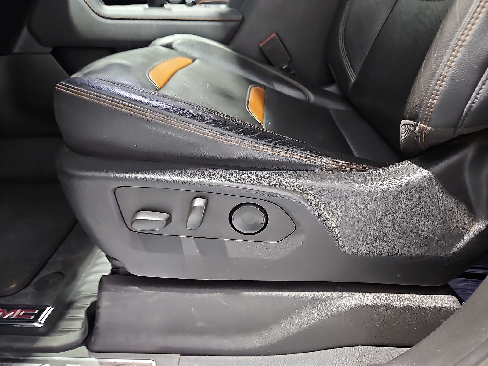 2022 GMC Sierra 1500 4WD Crew Cab Short Box AT4