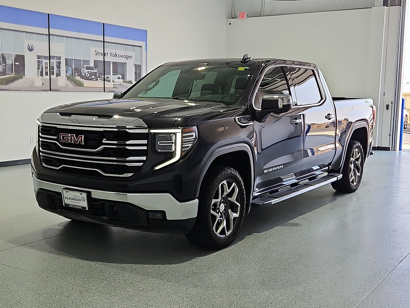 2023 GMC Sierra 1500 4WD Crew Cab Short Box SLT