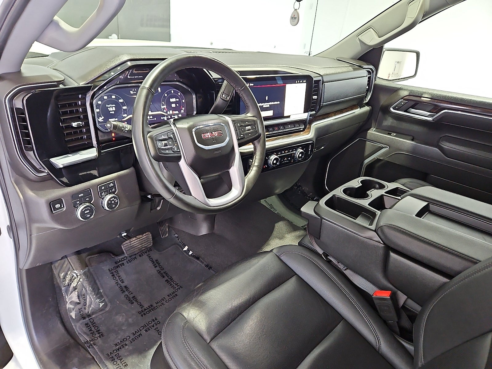 2025 GMC Sierra 1500 4WD Crew Cab Short Box SLT