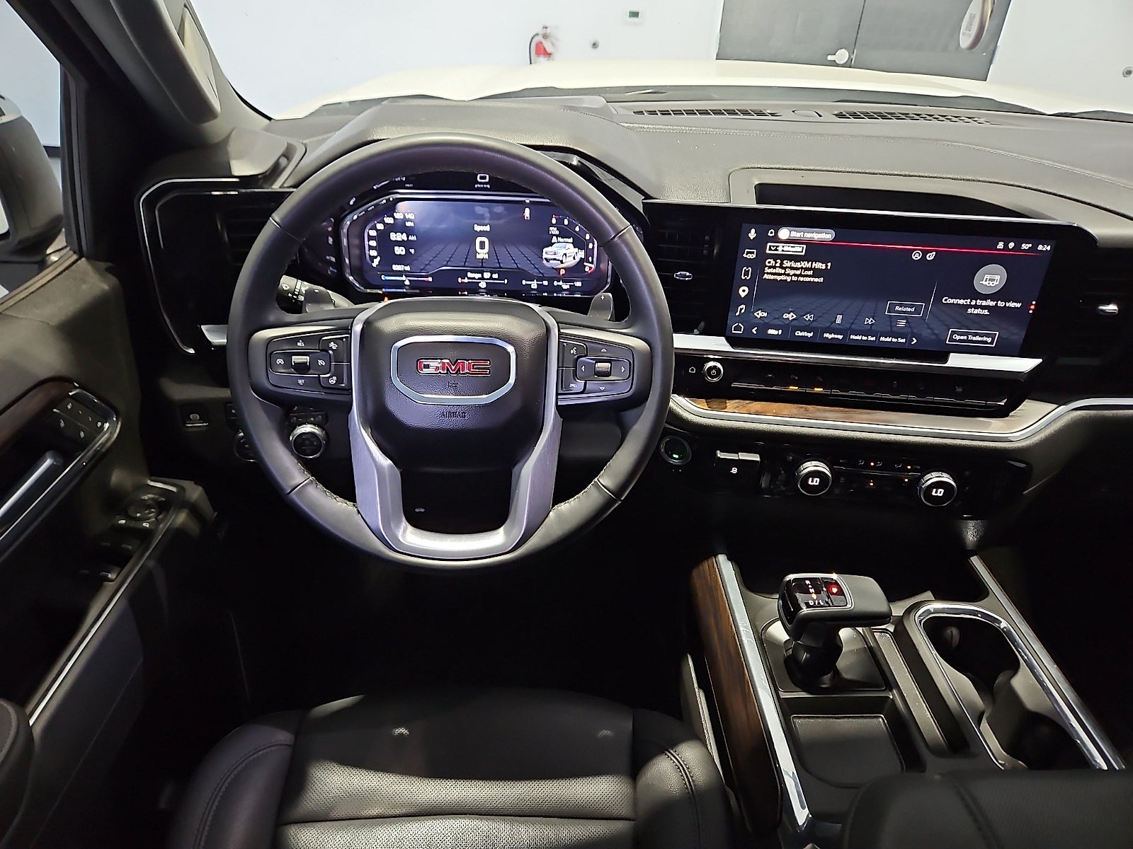 2025 GMC Sierra 1500 4WD Crew Cab Short Box SLT